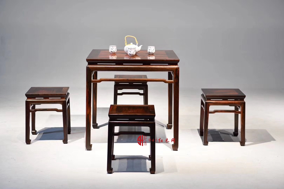 古典紅木家具與中國傳統(tǒng)文化關(guān)系密切